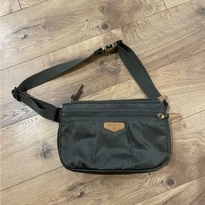 TWELVElittle Army green Fanny Pack